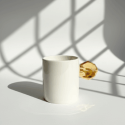 mug porcelaine anse or géometrie